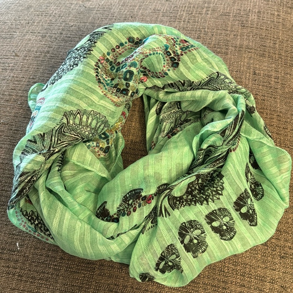 Green Skull Infinity Scarf